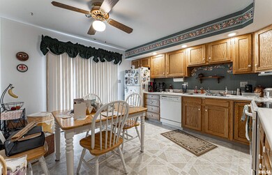 2324 Railsplitter Ave, Lincoln, IL 62656 - photo 5