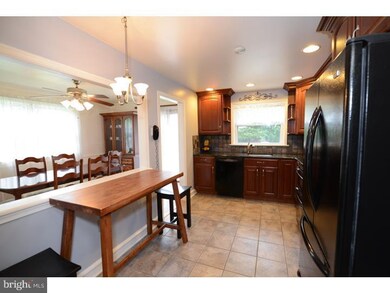 225 Canterbury Dr, Wallingford, PA 19086 - photo 6
