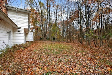 2875 Fowler Dr, Willoughby Hills, OH 44094 - photo 4