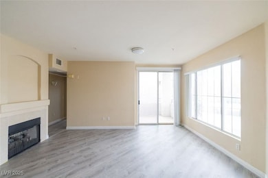 7127 S Durango Dr unit 211, Las Vegas, NV 89113 - photo 5