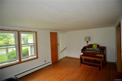 565 Willow Ave, North Tonawanda, NY 14120 - photo 3