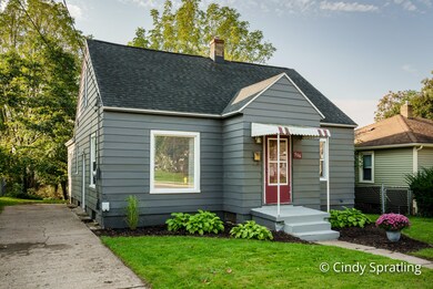 906 Leonard NE-1