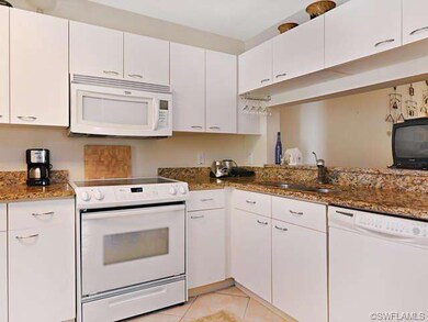 Kitchen w/Granite Counters