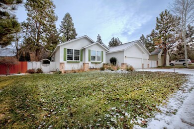 1072 SE Shadowood Dr-3