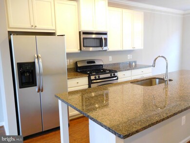13230 Shawnee Ln unit 102, Clarksburg, MD 20871 - photo 5
