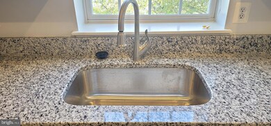 2503 Hemingway Dr unit 2B, Frederick, MD 21702 - photo 2