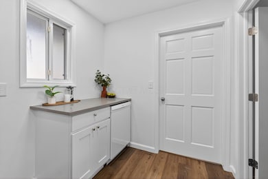 1204 Koebel Rd, Columbus, OH 43207 - photo 7