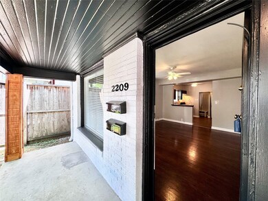 2209 Hazard St unit A, Houston, TX 77019 - photo 4