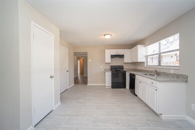 6813 Greenhurst St, Houston, TX 77091 - photo 6