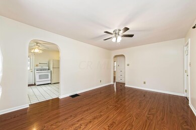 584 Collingwood Ave, Columbus, OH 43213 - photo 4