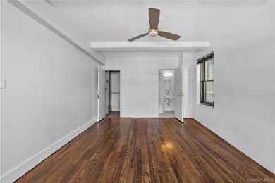 300 W 23rd St unit 2K, New York, NY 10011 - photo 7