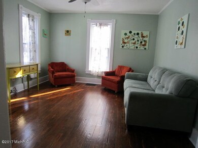 409 N Marshall Ave, Marshall, MI 49068 - photo 5