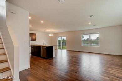 4-569-Armoyan-Way-1