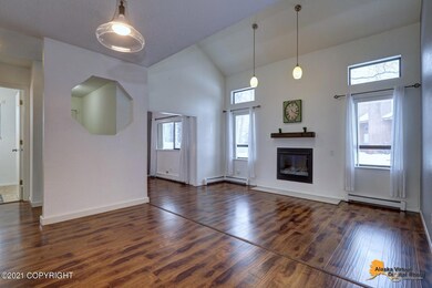 Living Room w/Gas Fireplace