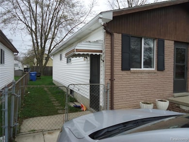 11051 Timken Ave, Warren, MI 48089 - photo 3
