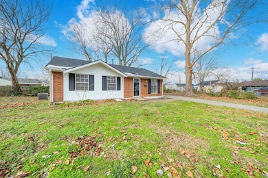 2302 W Surrey Dr, Owensboro, KY 42301 - photo 2