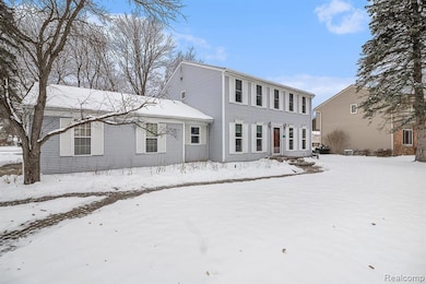 2770 Gemini Dr, Lake Orion, MI 48360 - photo 5