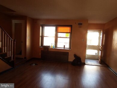 6874 Clover Ln, Upper Darby, PA 19082 - photo 3