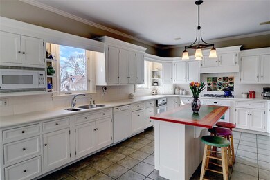 58 Sayles Ave, Pawtucket, RI 02860 - photo 3