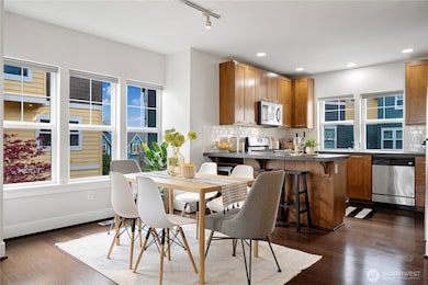 3241 SW Raymond St unit 1B, Seattle, WA 98126 - photo 6