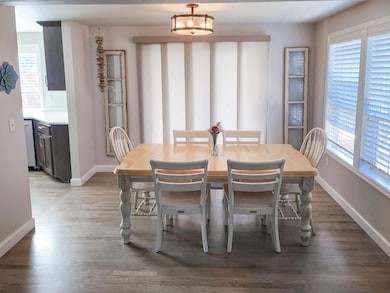 1199 Wedgewood Dr, Central Point, OR 97502 - photo 5