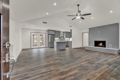 309 Tanglewood Dr, Fredericksburg, TX 78624 - photo 2