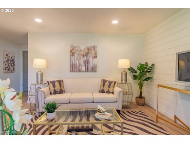 651 T St, Springfield, OR 97477 - photo 5