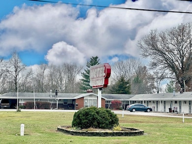 8290 & 8346 Old Highway 50, Flora, IL 62839 - photo 5