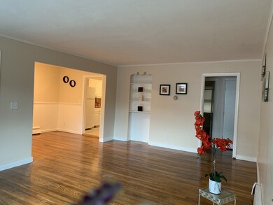 36 Berlin St, Springfield, MA 01109 - photo 2