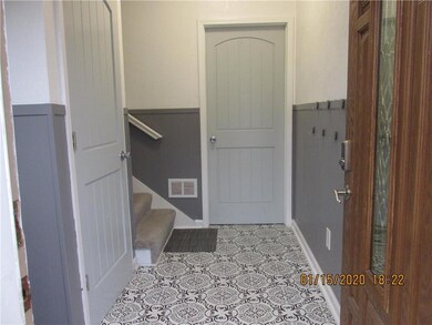 814 NW South Summit Cir, Blue Springs, MO 64015 - photo 7