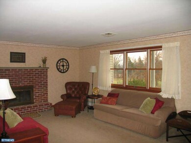 107 Amy Ln, Perkiomenville, PA 18074 - photo 3