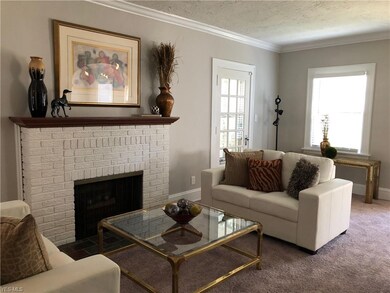 OPEN PORCH OFF LIVING ROOM