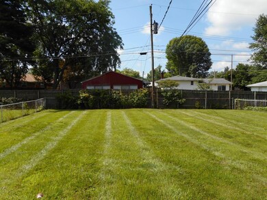 4351 E Fulton St 020