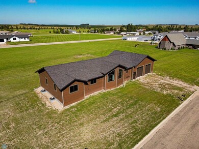 204 3rd St NW, Gwinner, ND 58040 - photo 7