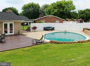 10920 Oak Forest Cir, Hagerstown, MD 21740 - photo 3