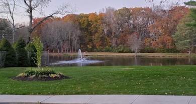 373 Lakeview Dr, Southington, CT 06489 - photo 2