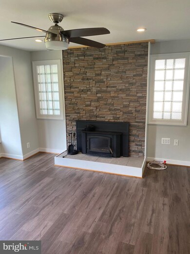 325 Cedar Ln, Annapolis, MD 21403 - photo 7