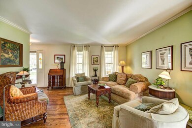 2992 Emerald Chase Dr, Herndon, VA 20171 - photo 4