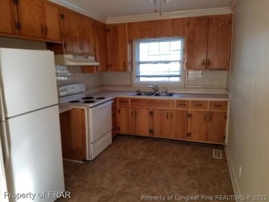 826 Berwick Dr, Fayetteville, NC 28314 - photo 6