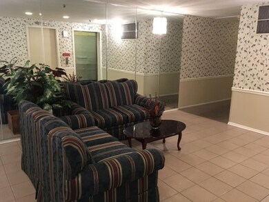 600 Naples Ct unit 309, Glenview, IL 60025 - photo 3