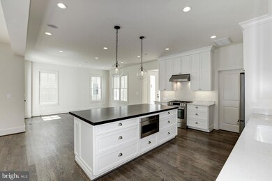 816 Park Ave, Falls Church, VA 22046 - photo 3