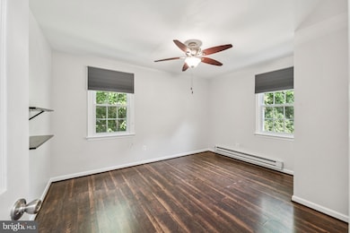 217 Locust Ave, Colonial Beach, VA 22443 - photo 3