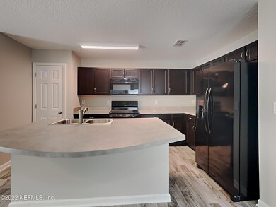 7706 Honor Ct, Jacksonville, FL 32210 - photo 5