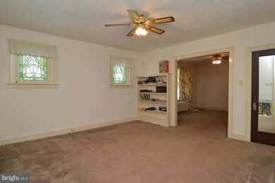 2233 Spring St, Reading, PA 19609 - photo 6