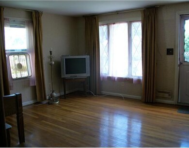 34 Vineyard St, Pawtucket, RI 02860 - photo 5