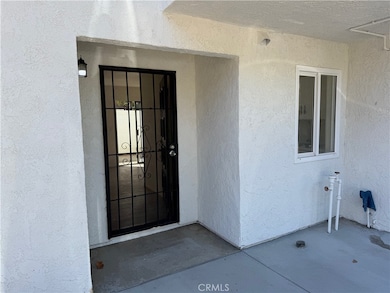 5010 Brooks St unit 2, Riverside, CA 92506 - photo 2