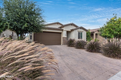 11574 W Luxton Ln, Avondale, AZ 85323 - photo 5