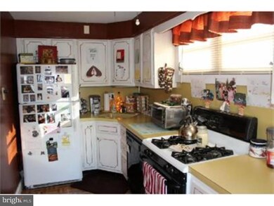 911 Poplar Ave, Glenolden, PA 19036 - photo 5