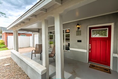 1622 W Weldon Ave-5