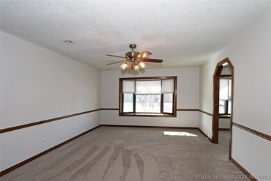 2532 SE Vicksburg St, Bartlesville, OK 74006 - photo 6